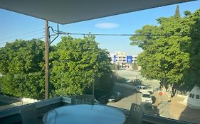 Phaedrus Living Coral Suites Aura